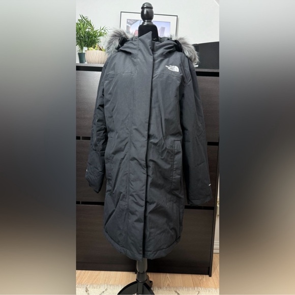 NORTH FACE WOMEN’S PARKA SMALL - Picture 4 of 6